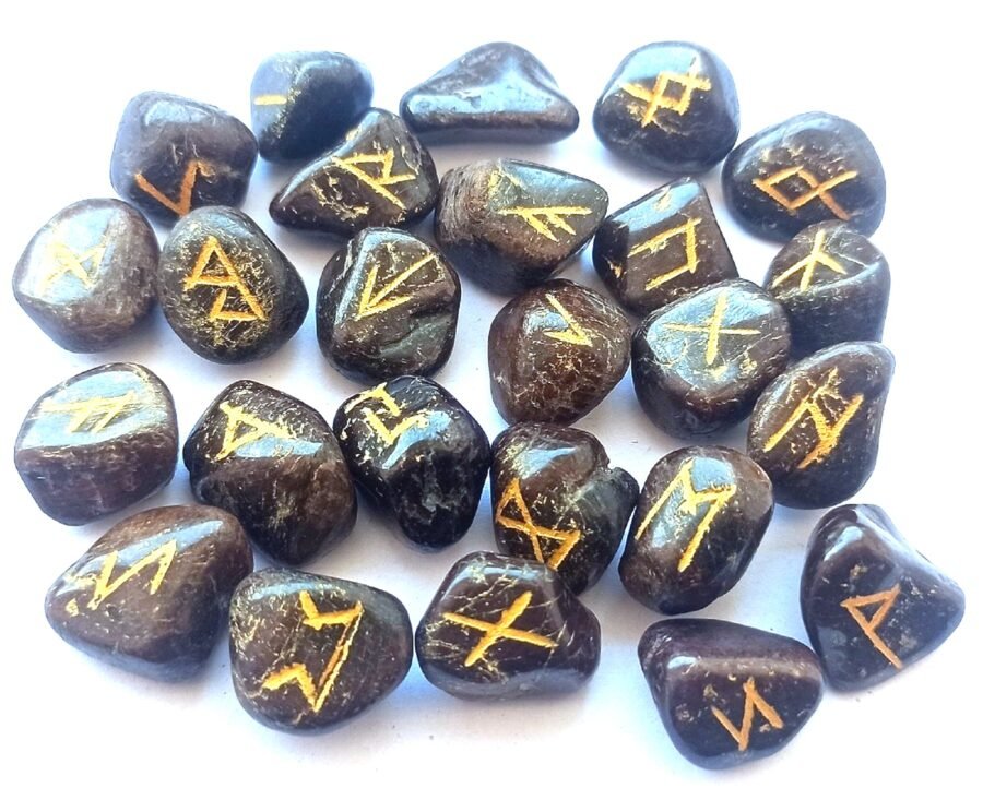 Garnet Rune Set - Image 2