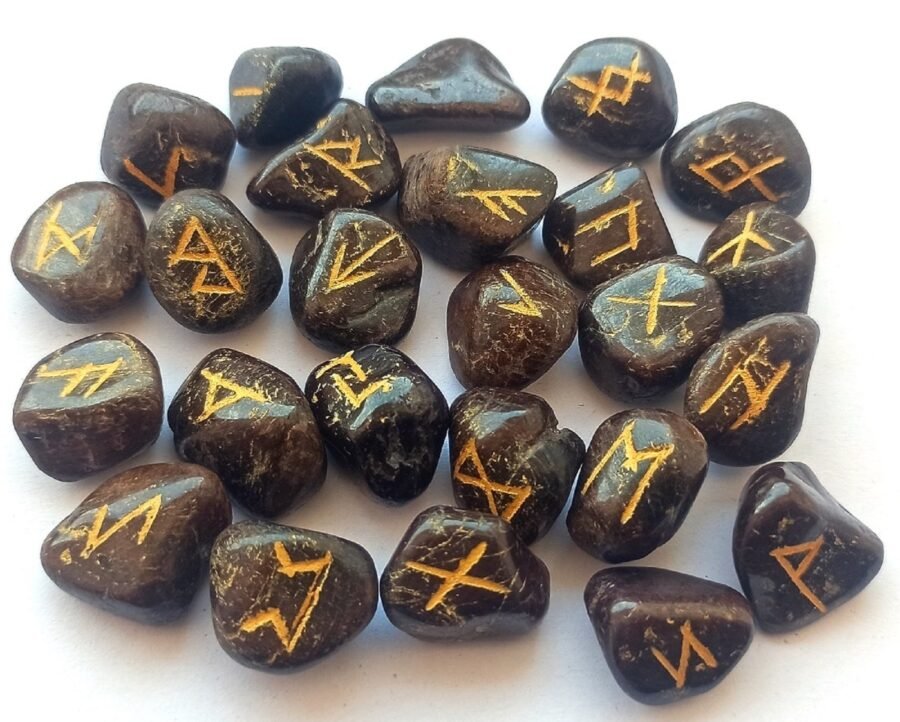 Garnet Rune Set
