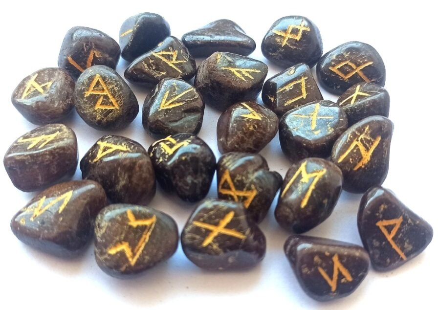 Garnet Rune Set - Image 3