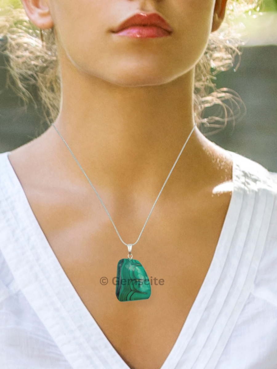 Melachite Cabochone Pendants - Image 6